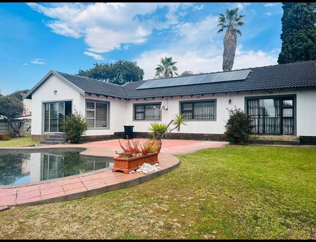 3 BEDROOM HOUSE FOR SALE IN BIRCHLEIGH